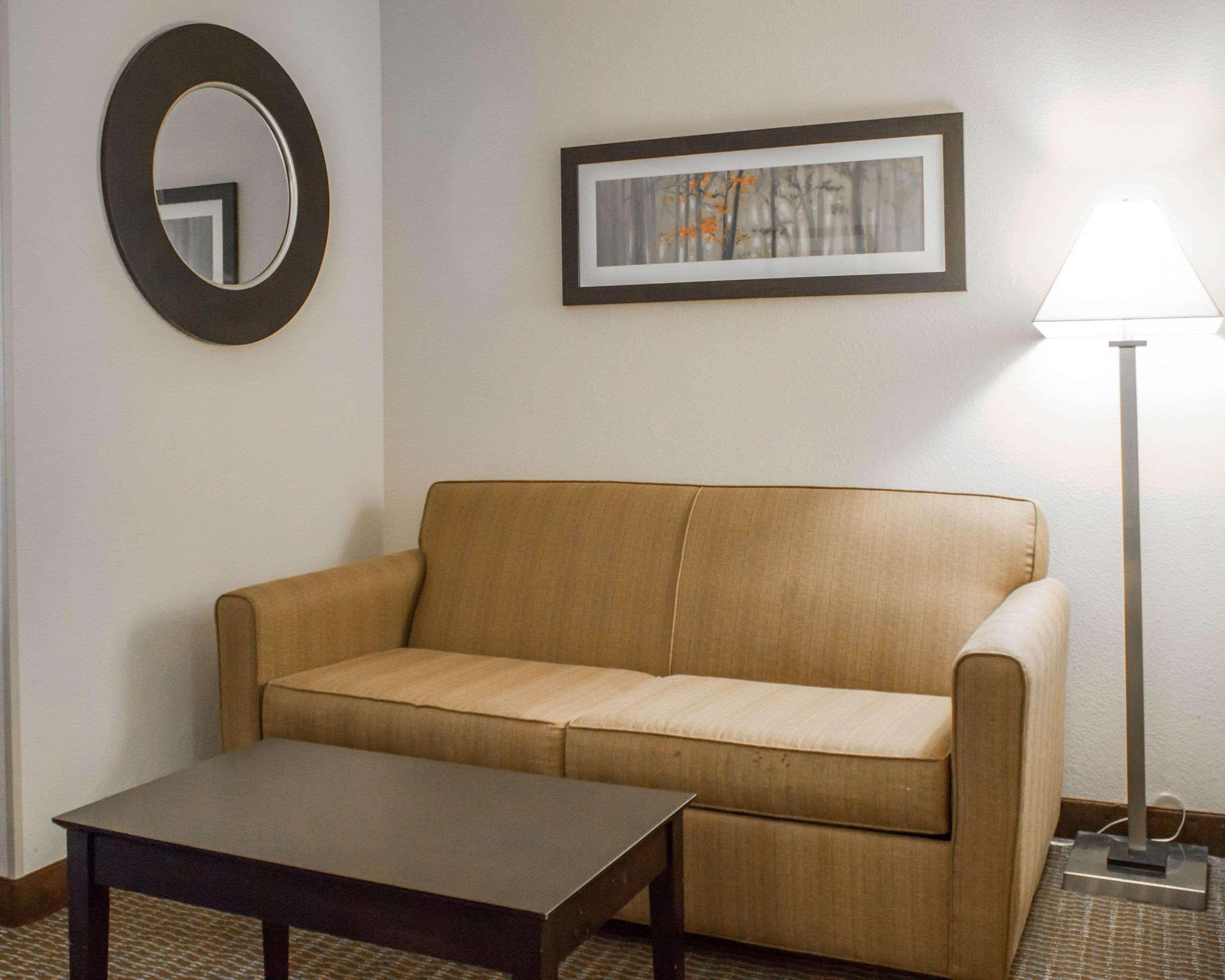 Comfort Suites Lewisburg Exterior photo